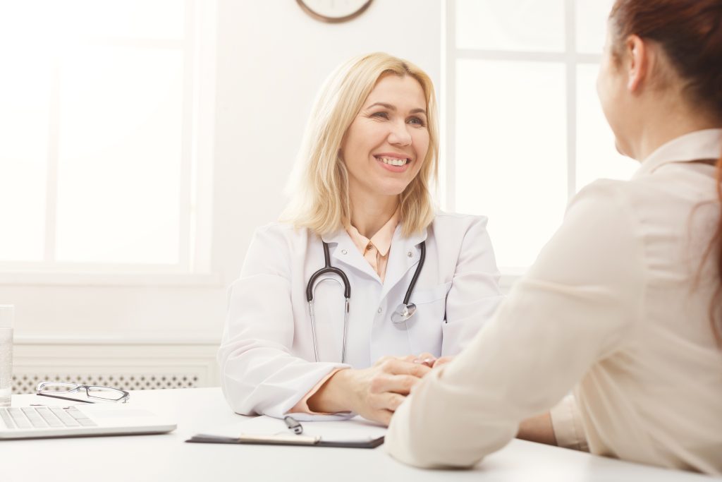 Patient meeting with concierge doctor in St. Louis